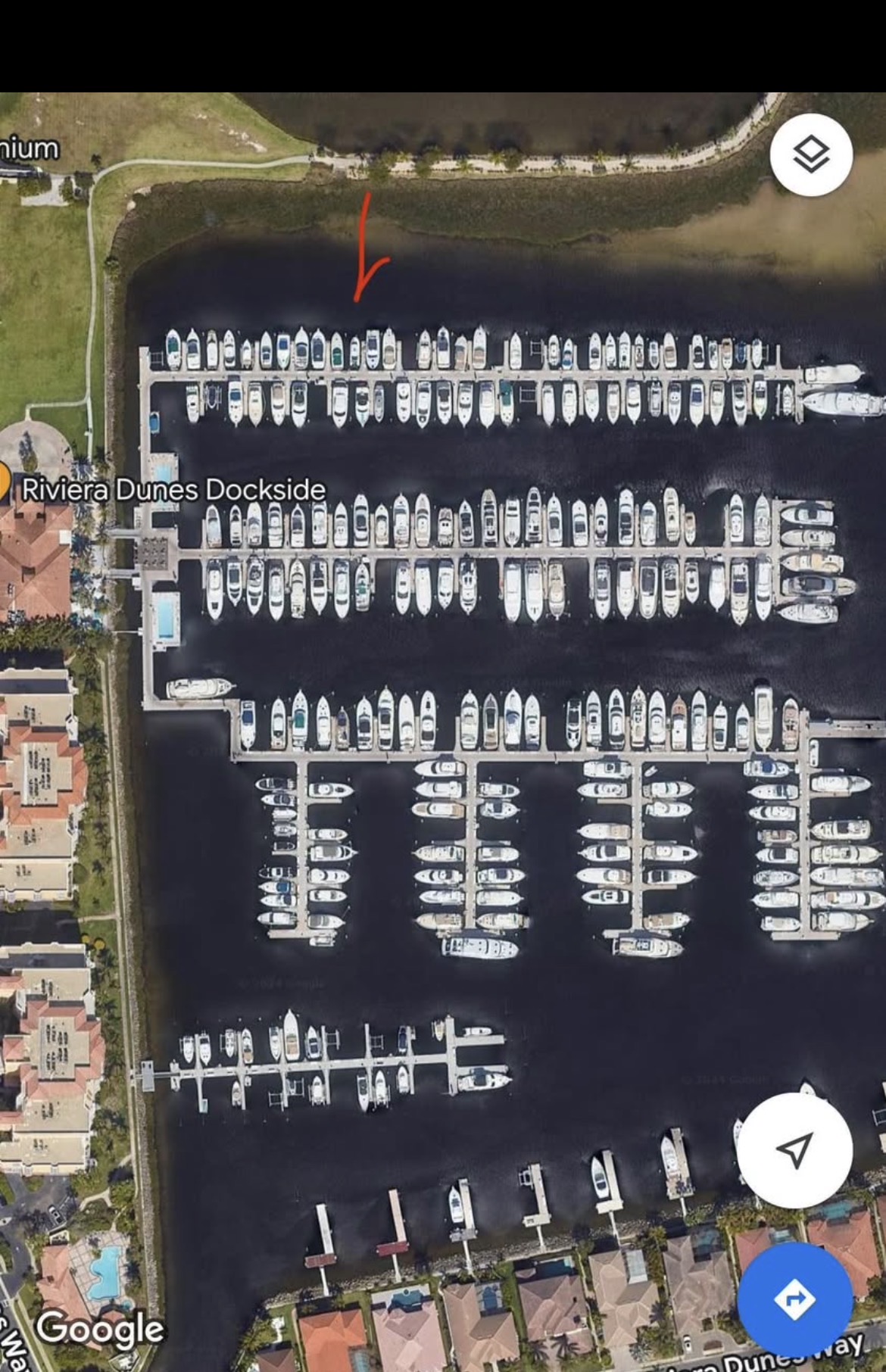 40 ft slip with live aboard option