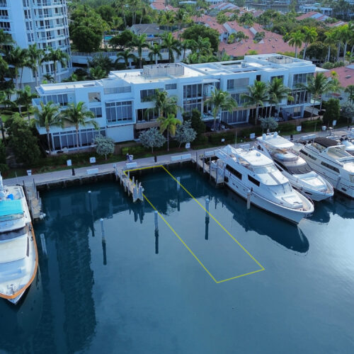 Aventura/Miami Florida- Waterways Marina 90′
