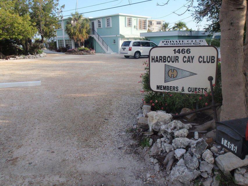 Florida Keys * Marathon – Liveaboard 46′ x 16′ slip – $175,000