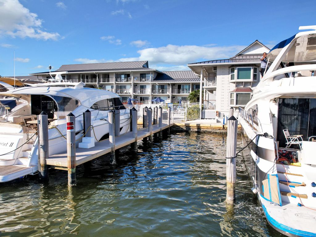 Deeded 60’ Marina Slip with Gulf Access – Cove Inn Marina, Naples