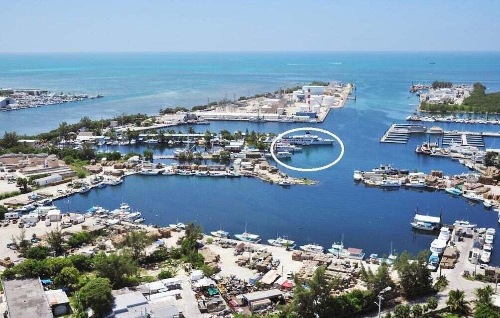 LARGE YACHT COUNTY * KEY WEST – for 125′ boats