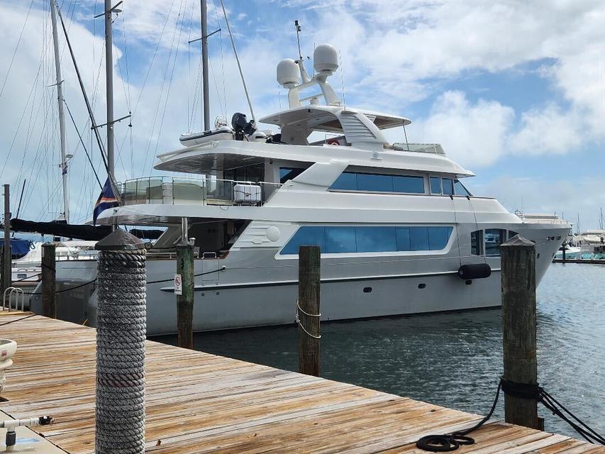 LARGE YACHT COUNTY * KEY WEST – for 125′ boats