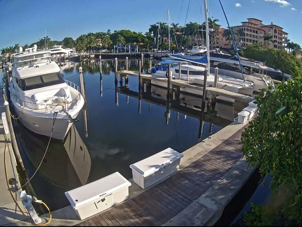 Luxury 100–110 ft Dock for Sale – Deering Bay, Miami, Florida