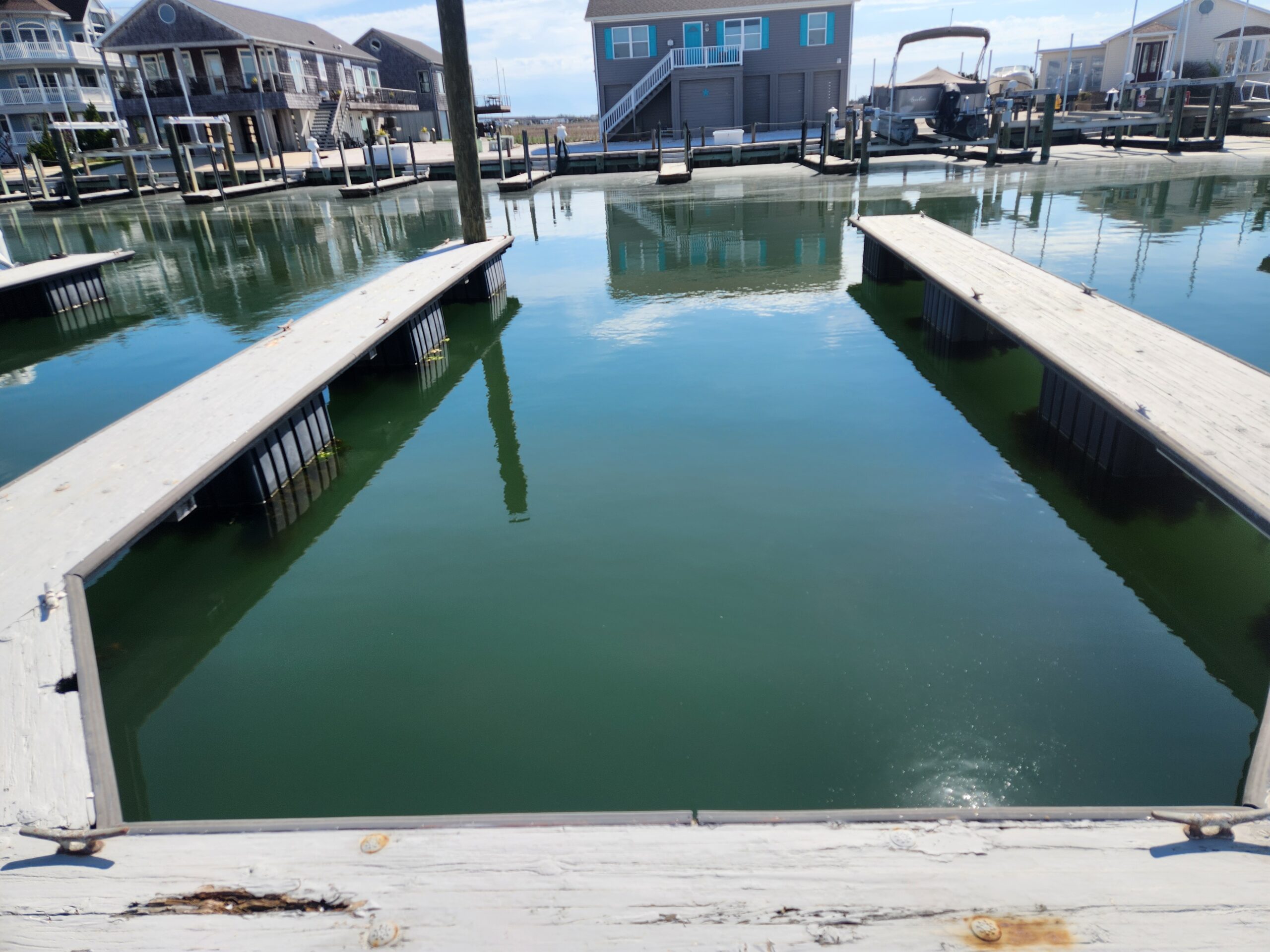 35’x15′ SLIP FOR SALE in SOUTH SHORE MARINA located in BETHANY BEACH, DELAWARE