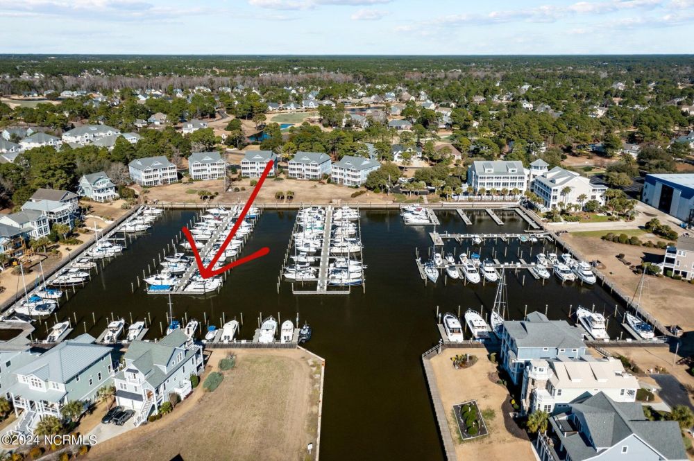 40′ Wet Slip at St. James Marina | End Slip on C Dock | Southport, NC