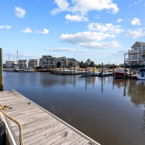 40′ Wet Slip at St. James Marina | End Slip on C Dock | Southport, NC