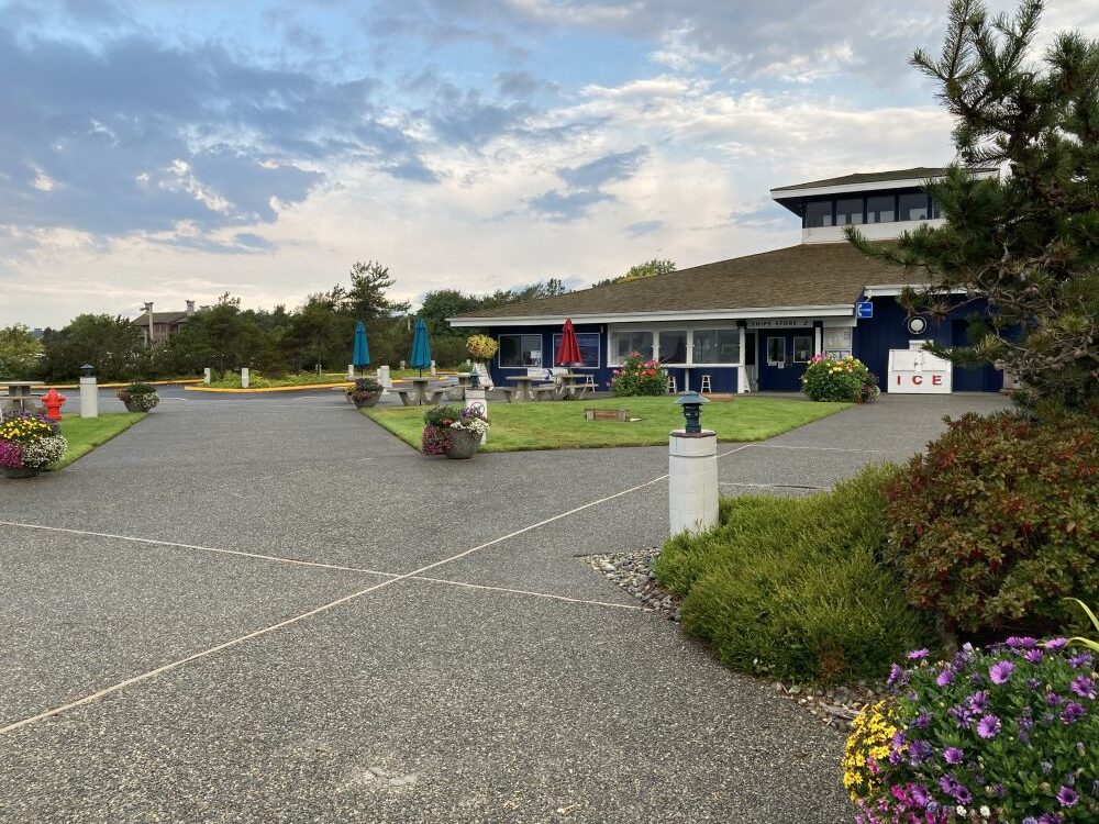 44′ Wet Slip at Semiahmoo Marina | Full-Service Marina | Blaine, WA