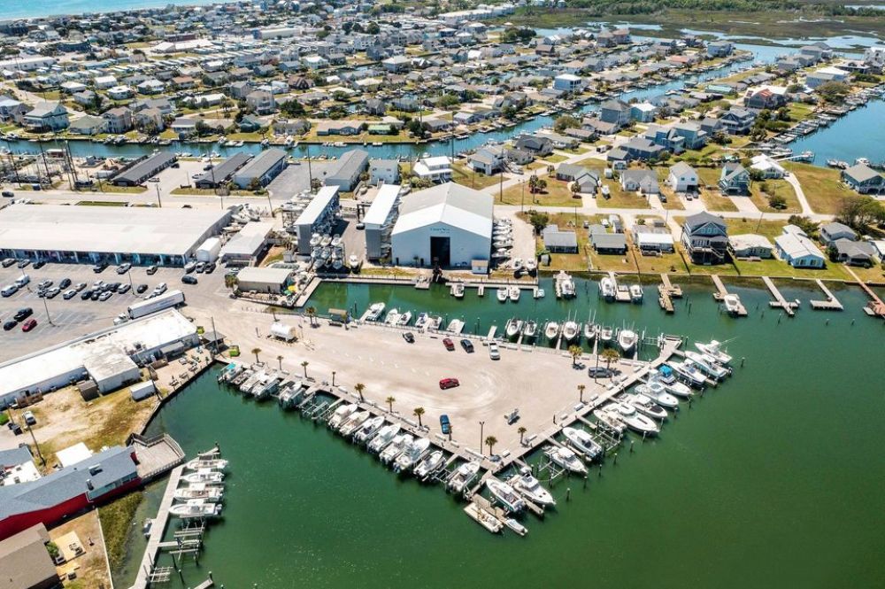 24′ Dry Slip at Crow’s Nest Yacht Club | Dry Stack Storage | Atlantic Beach, NC