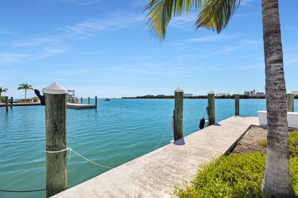 45′ Wet Slip at Oceanside Marina | Resort Marina with Liveaboard Allowed | Key West, FL