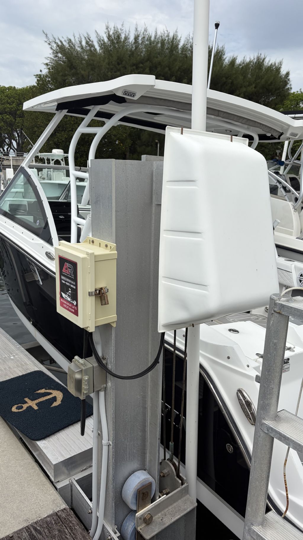 27 ft Boat Slip with Lift for Sale – Prime Brickell Marina, Miami, Florida